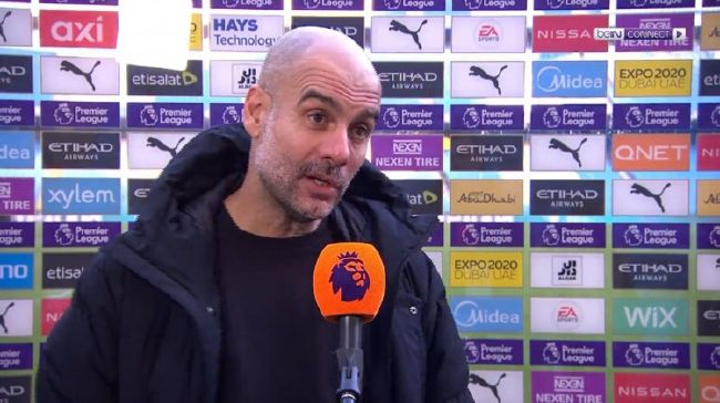 女人扒开尿口